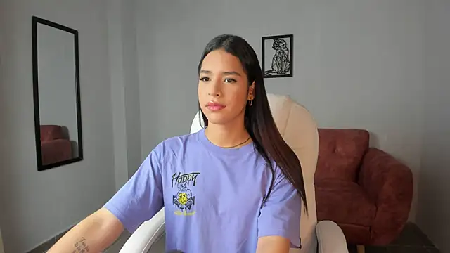 Alice23jones online show from February 6, 2025, 1:54 pm