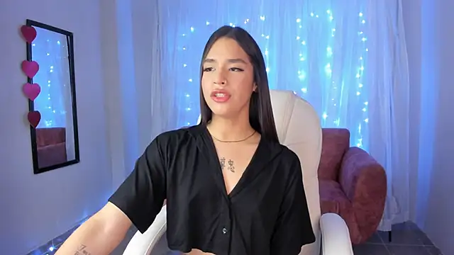 Alice23jones online show from February 25, 2025, 2:44 pm