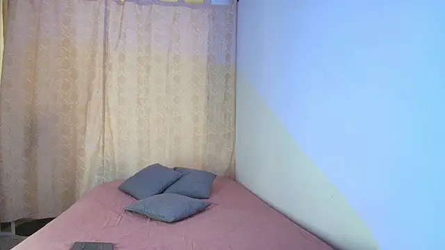 Tinny and Candy online show from March 18, 2026, 6:11 pm