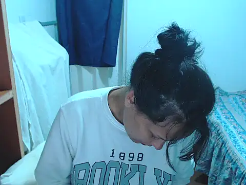 home vlak online show from April 10, 2026, 12:27 am