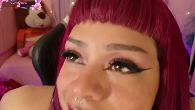 zoesullivan online show from April 19, 2026, 10:25 am