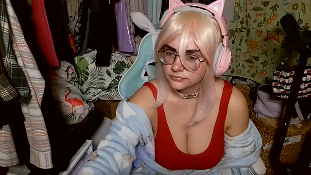 mochi rainbow online show from January 15, 2025, 2:06 am