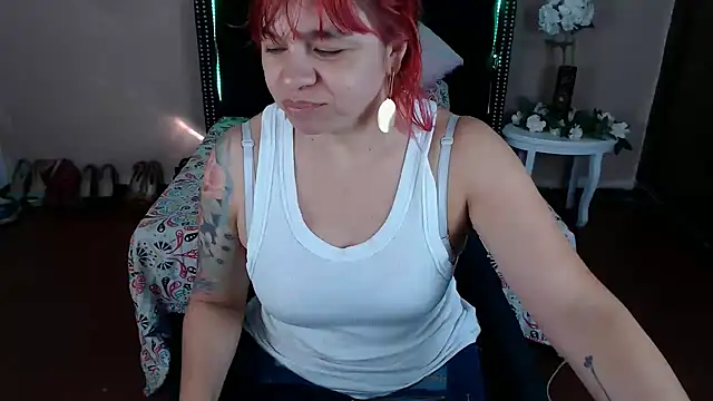 Snapshot of VioletaaaSlave chatting on April 2, 2026, 12:14 pm VioletaaaSlave online show from April 2, 2026, 12:14 pm