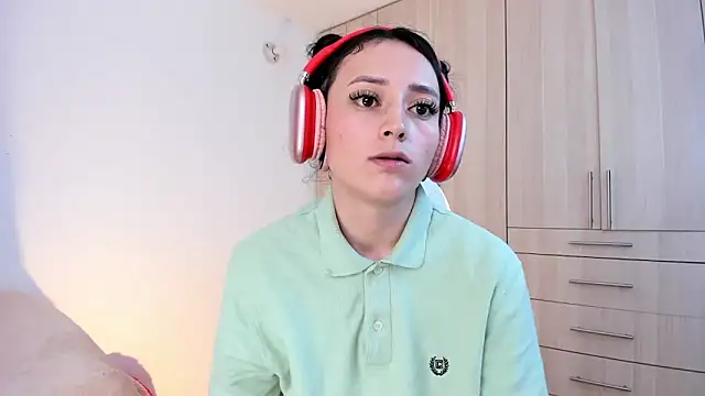 Snapshot of liaqueen610 chatting on December 21, 2024, 2:30 am liaqueen610 online show from December 21, 2024, 2:30 am