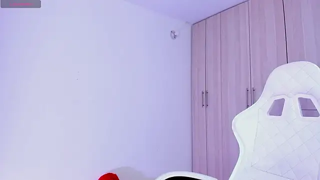 Snapshot of liaqueen610 chatting on February 5, 2025, 3:55 am liaqueen610 online show from February 5, 2025, 3:55 am