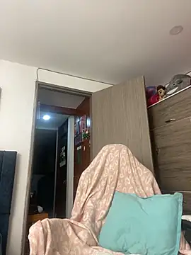 Snapshot of liaqueen610 chatting on October 13, 2025, 10:54 pm liaqueen610 online show from October 13, 2025, 10:54 pm