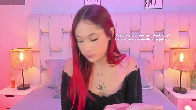 Snapshot of SkinnyFoxy chatting on April 28, 2026, 8:14 pm SkinnyFoxy online show from April 28, 2026, 8:14 pm
