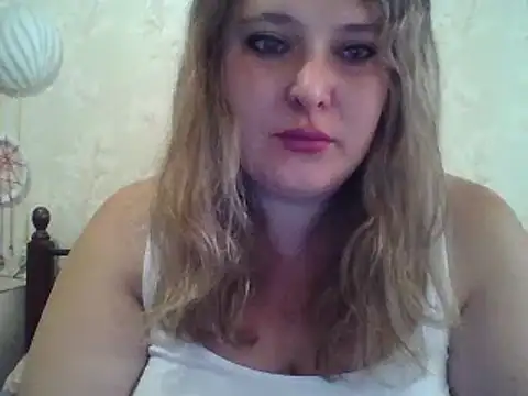 ParisMimi online show from September 19, 2025, 6:15 am