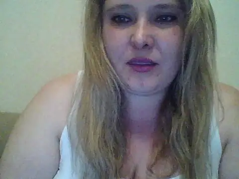 ParisMimi online show from April 11, 2026, 9:08 pm