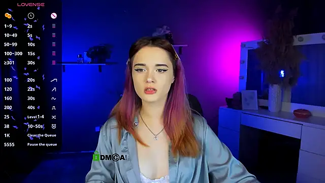 liana kisses online show from September 13, 2025, 7:13 pm