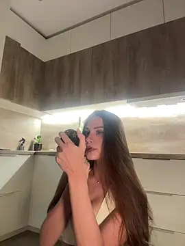 Snapshot of WildOrchid chatting on March 3, 2026, 4:46 pm WildOrchid online show from March 3, 2026, 4:46 pm