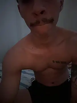 Snapshot of culitotragon24 chatting on April 2, 2026, 5:05 am culitotragon24 online show from April 2, 2026, 5:05 am