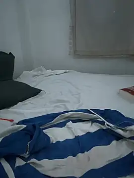 Snapshot of culitotragon24 chatting on April 12, 2026, 5:23 am culitotragon24 online show from April 12, 2026, 5:23 am