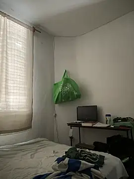 Snapshot of culitotragon24 chatting on April 14, 2026, 10:16 pm culitotragon24 online show from April 14, 2026, 10:16 pm