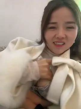 Efangfang online show from February 2, 2025, 6:04 am