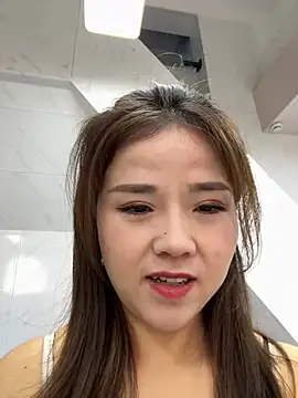 Efangfang online show from February 23, 2025, 5:12 am