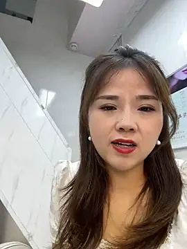 Efangfang online show from February 24, 2025, 6:38 am