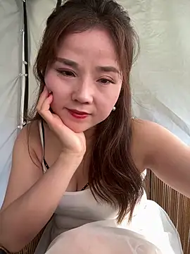 Efangfang online show from March 3, 2025, 5:42 am