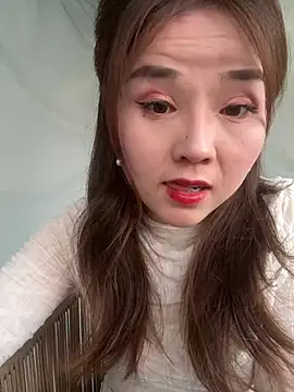 Efangfang online show from March 9, 2025, 8:18 am