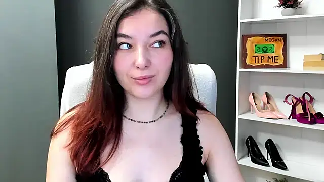Snapshot of Meagn_Extasy chatting on July 13, 2026, 6:27 am Meagn Extasy online show from July 13, 2026, 6:27 am
