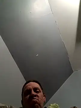 Bigloggz online show from February 8, 2026, 9:34 am