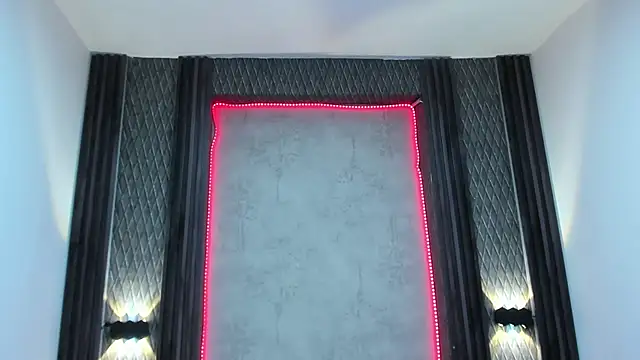 selene red  online show from March 14, 2025, 1:13 pm