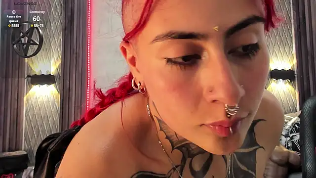 selene red  online show from March 18, 2025, 10:58 pm