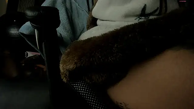 selene red  online show from October 22, 2025, 1:55 pm