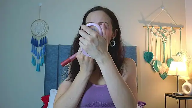 IberianMoonMK online show from November 15, 2025, 6:26 pm