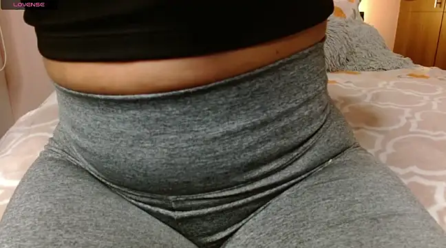 Roussmariehenao online show from February 5, 2025, 3:45 am