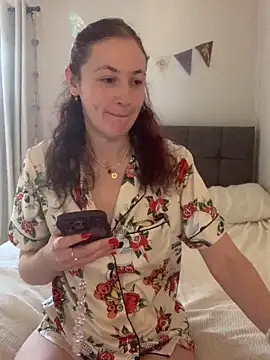 Snapshot of Littlelolo60 chatting on February 7, 2025, 8:33 am Littlelolo60 online show from February 7, 2025, 8:33 am