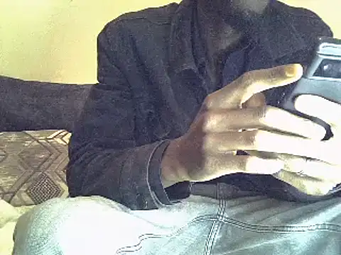 Snapshot of Delicious-D chatting on January 17, 2025, 7:27 pm Delicious-D online show from January 17, 2025, 7:27 pm
