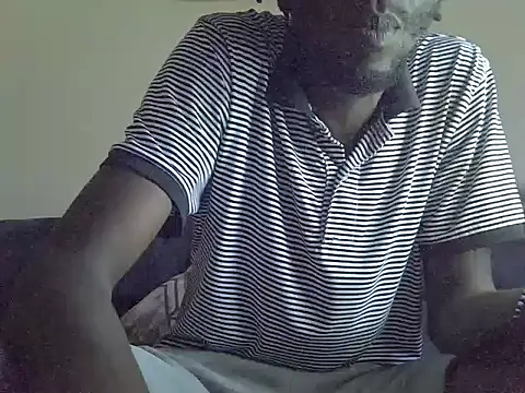 Snapshot of Delicious-D chatting on October 8, 2025, 6:11 am Delicious-D online show from October 8, 2025, 6:11 am