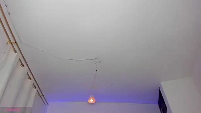Snapshot of Scarlett_811 chatting on May 7, 2026, 8:25 pm Scarlett 811 online show from May 7, 2026, 8:25 pm