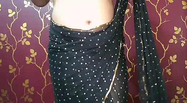 VR here 4U online show from February 8, 2025, 5:08 pm