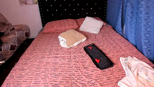 valerie luxe  online show from February 21, 2025, 9:00 pm