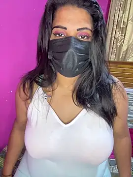 NOORA-GIRL online show from October 8, 2025, 11:02 pm