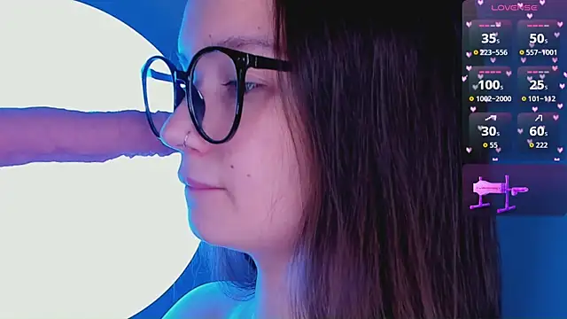 bitchpeace  online show from April 6, 2026, 3:02 pm