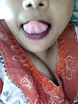 Snapshot of Swapna_143 chatting on June 17, 2026, 5:03 pm Swapna 143 online show from June 17, 2026, 5:03 pm