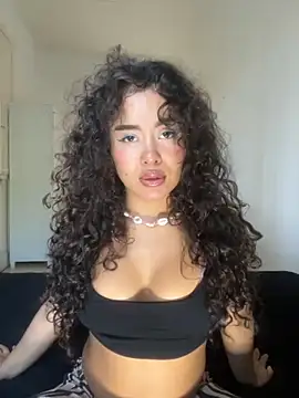 Snapshot of Marie_Rose chatting on October 5, 2025, 7:12 pm Marie Rose online show from October 5, 2025, 7:12 pm