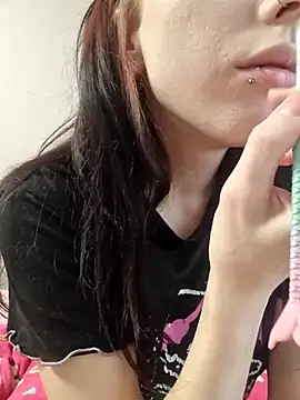 Snapshot of _Alice_0-0 chatting on October 10, 2025, 2:10 am  Alice 0-0 online show from October 10, 2025, 2:10 am