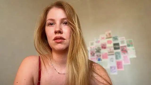 Snapshot of HoneyAudrey chatting on July 8, 2026, 2:16 am HoneyAudrey online show from July 8, 2026, 2:16 am