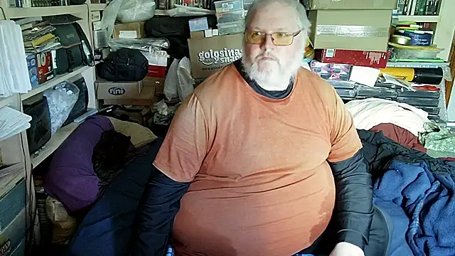 hadeszeuss2 online show from April 15, 2026, 3:30 pm