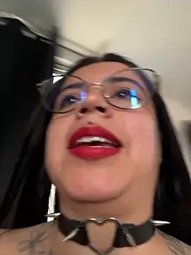 Devilsweet17 online show from October 30, 2025, 6:52 pm