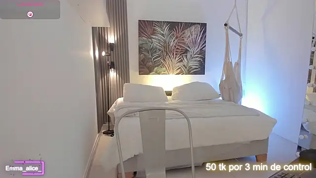 emma alice  online show from November 27, 2025, 12:29 pm