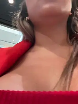 Karen San Miguel online show from March 12, 2025, 9:35 pm