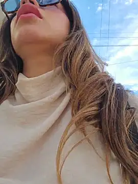 Snapshot of Karen_San_Miguel chatting on March 11, 2026, 7:20 pm Karen San Miguel online show from March 11, 2026, 7:20 pm