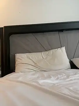 Esauhot online show from February 17, 2025, 5:43 pm