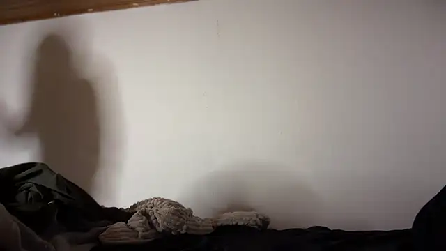 JeSuisUnTapin online show from March 12, 2025, 9:35 pm