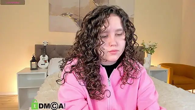 Ariella Sol online show from October 5, 2025, 1:04 am